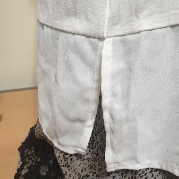 BASQUE AU-20 White Sleeveless Blouse Top Round Neck NWOT - Picture 7 of 11